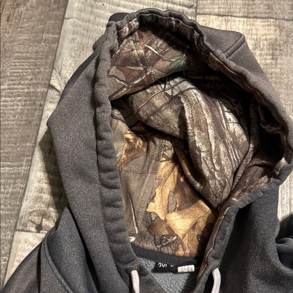 Under Armour Charcoal Hoodie with Camo Details-size 2XL - Picture 3 of 10